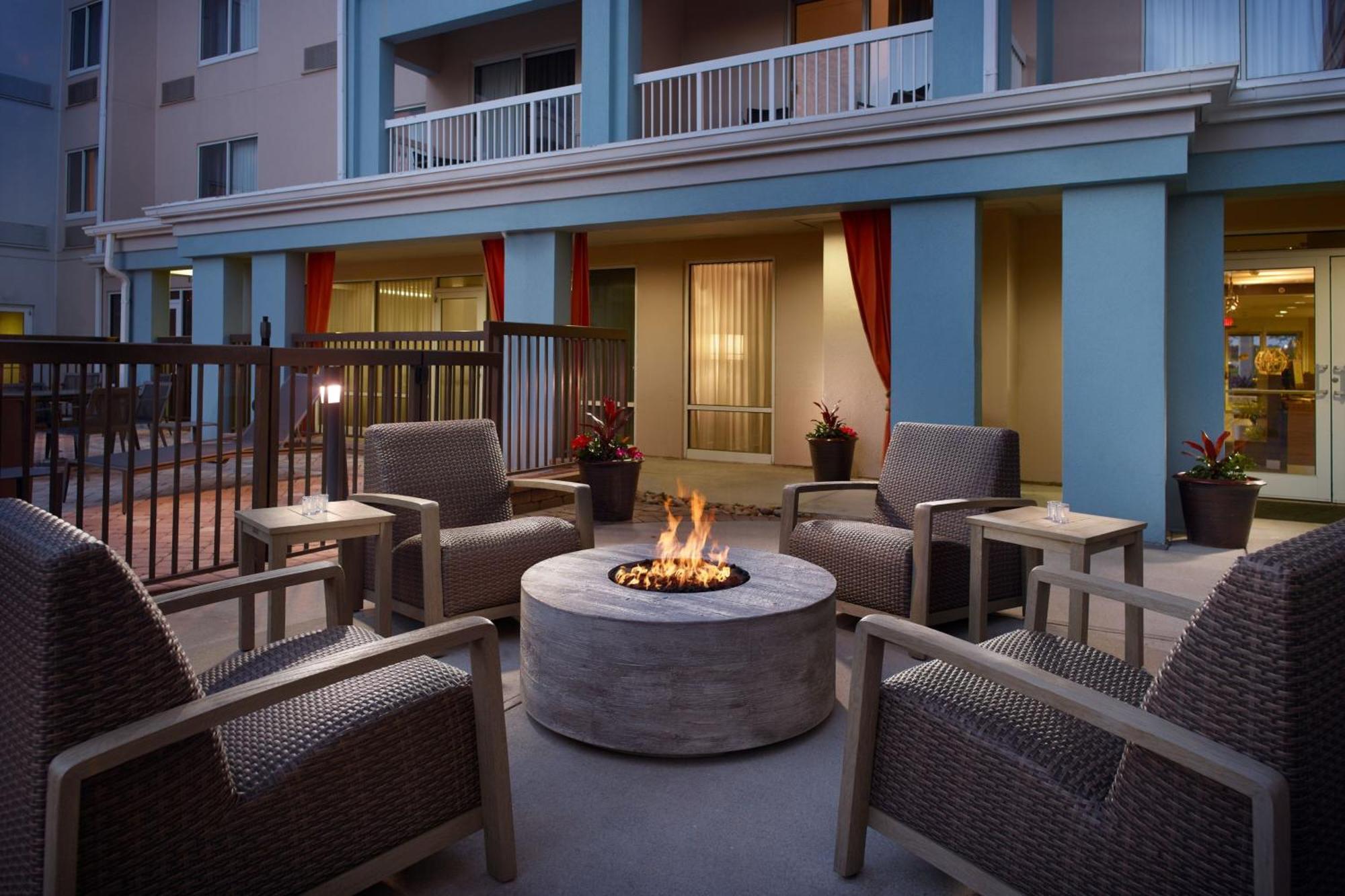 Courtyard By Marriott Myrtle Beach Broadway Exterior photo
